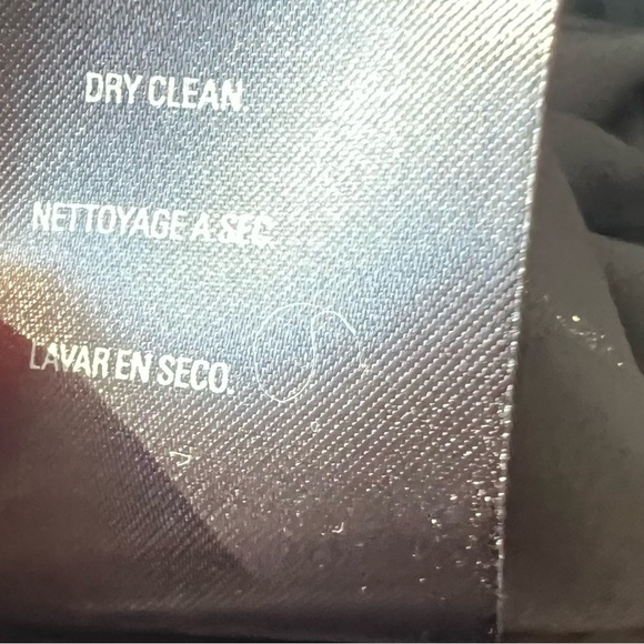 TAHARI Women's Crinkled Mid-Length Black Lightweight Rain Resistant Jacket - Picture 11 of 12